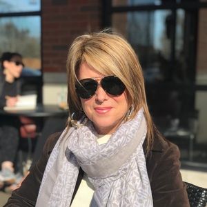 Meet your Posher, Nancy